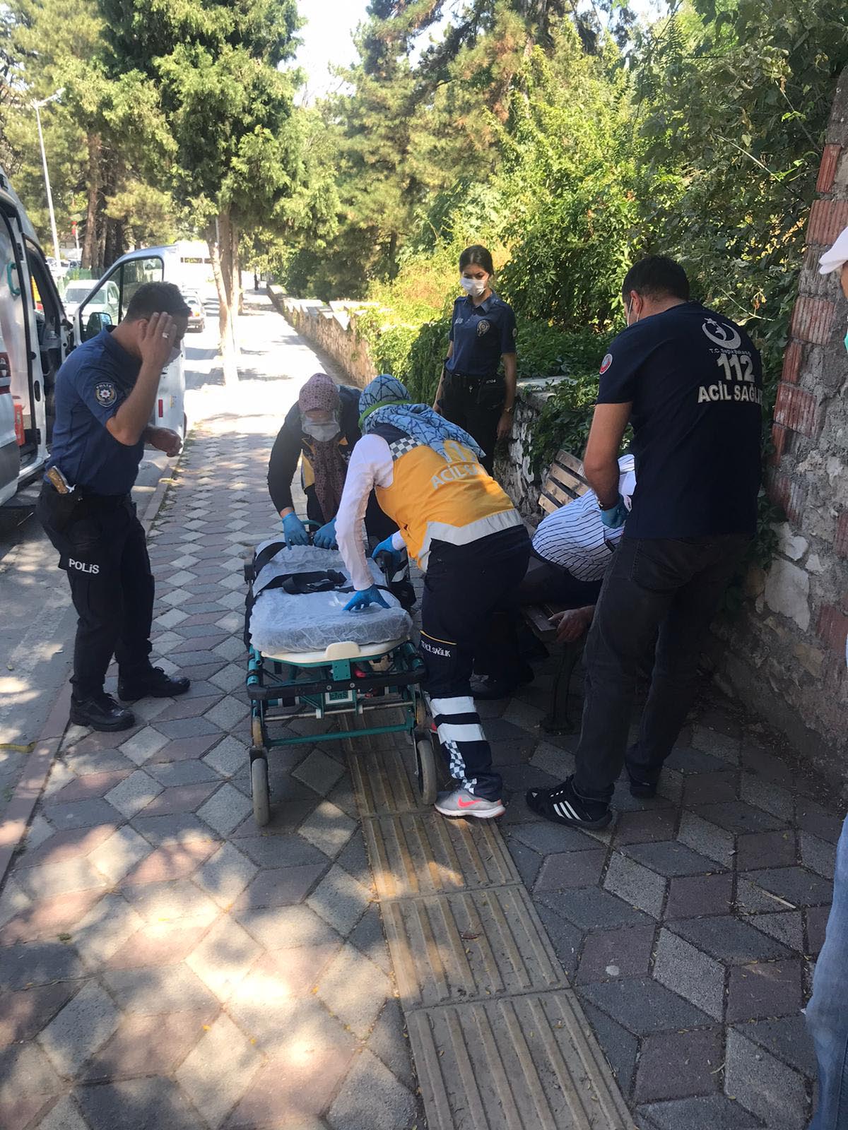 Bankta kalp krizi geçirdi, 45 dakikalık kalp masajı sonucu hayata döndü