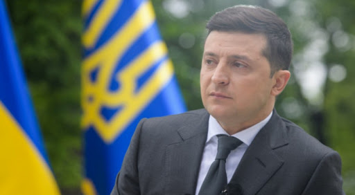 Ukrayna’da Başkanlık Ofisi önünde el bombalı bir kişi gözaltına alındı