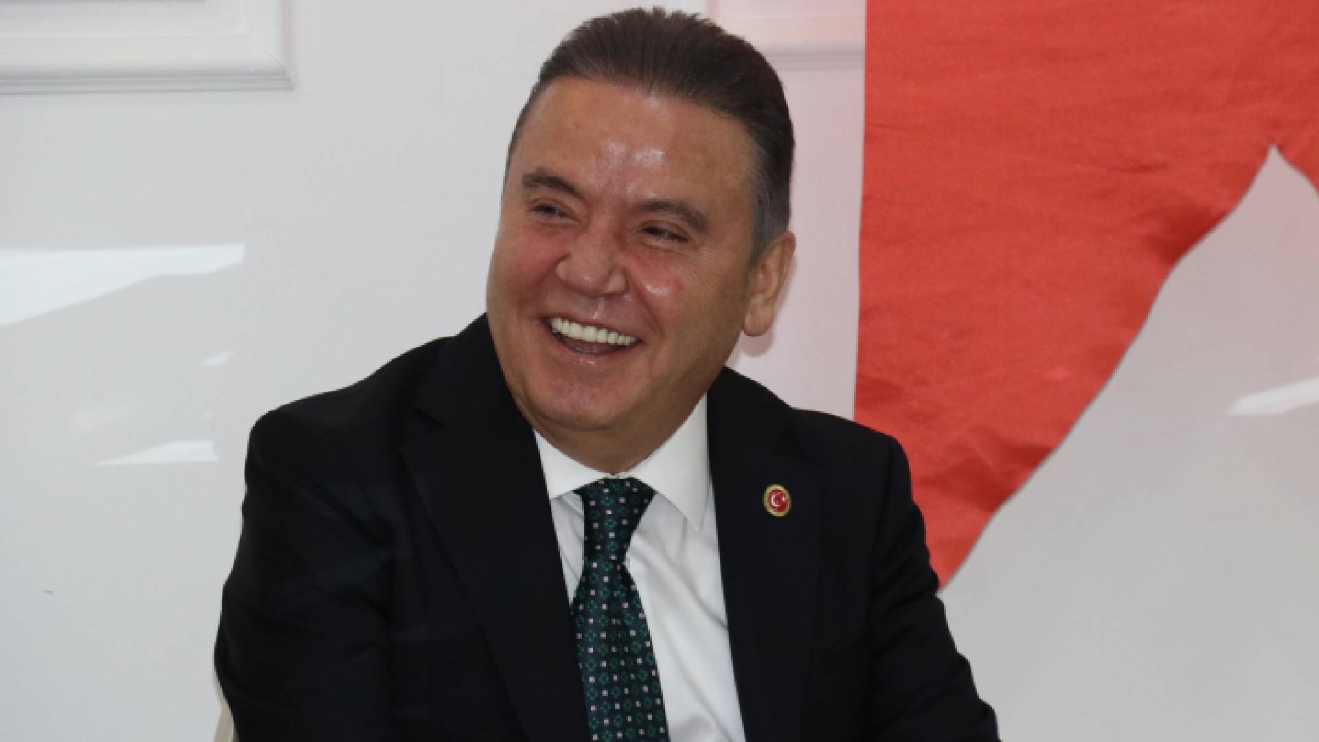 Muhittin Böcek'in Tutuklanmasına Siyasilerden Tepki Yağdı