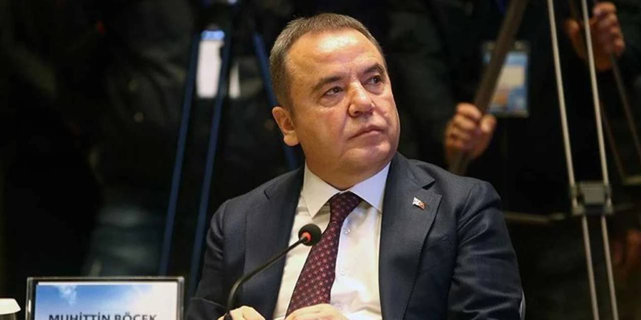 Görevden Uzaklaştırılan Başkan Böcek: 