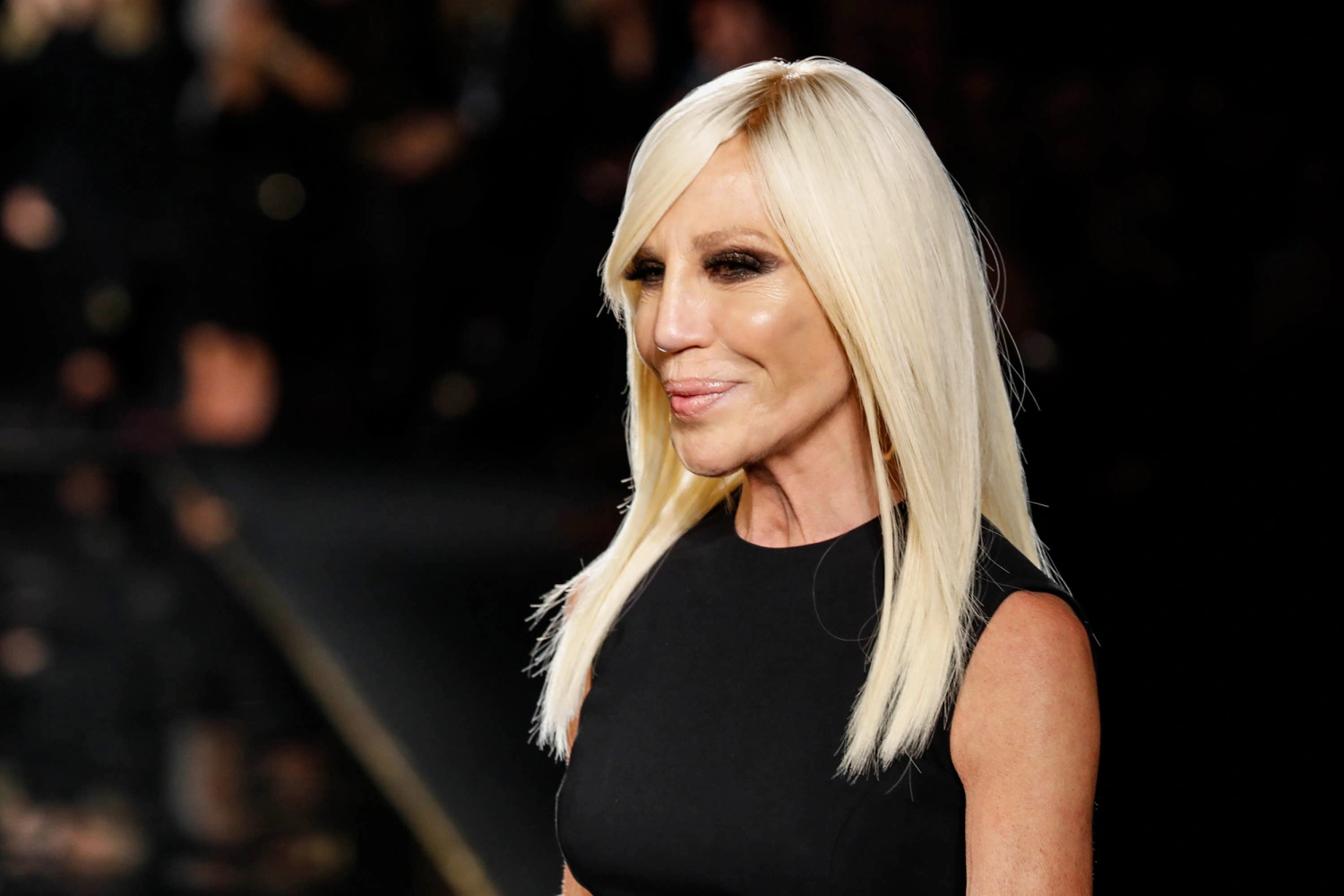Donatella Versace veda etti: Efsane tasarımcı son kampanyasını tanıttı