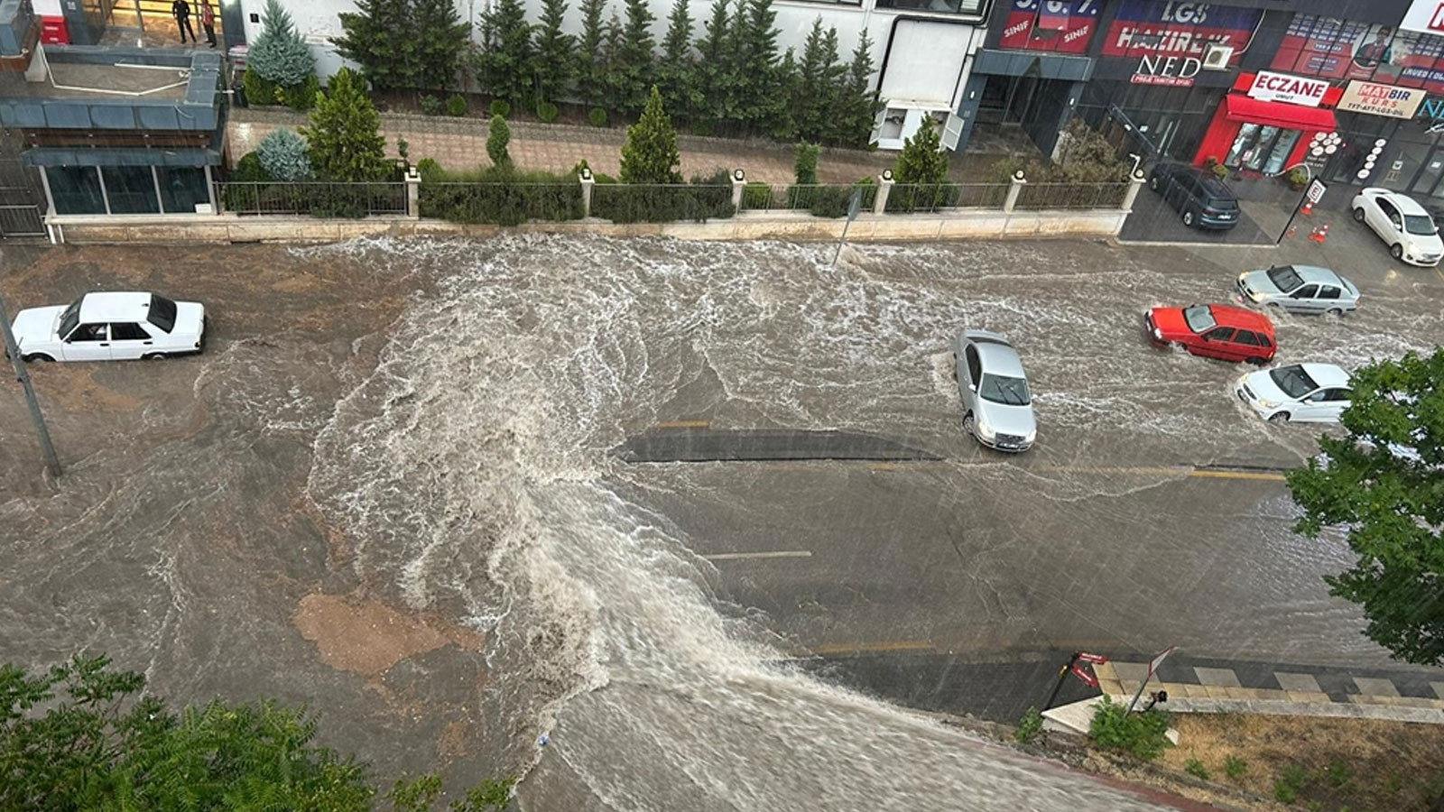 Ankara'da sağanak yağış: Vali Şahin'den açıklama geldi
