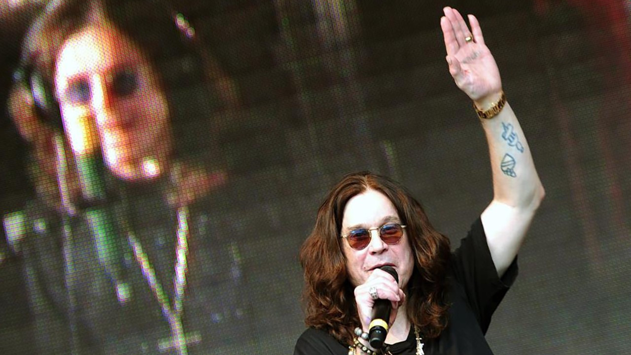 Heavy metal müziğin öncüsü Ozzy Osbourne hayatını kaybetti