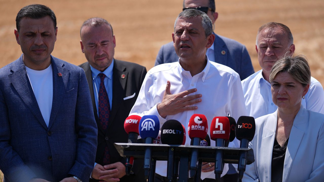 CHP Liderinden Sert Çıkış: Dijital Fotoğrafı Yakmayı Başardılar!