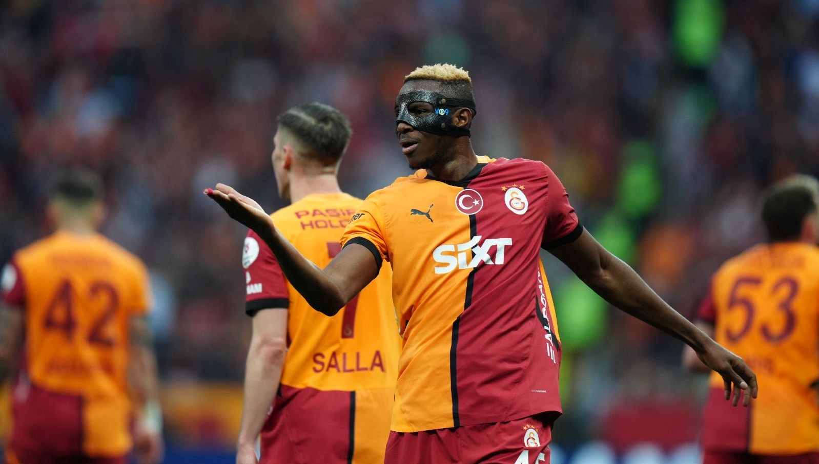 Galatasaray Başkanı Özbek'ten Osimhen Transferi Hakkında İpuçları: 