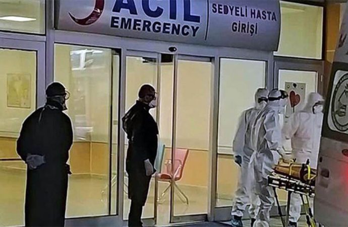 Korona hastalarına etkisi olmayan ve çok ciddi yan etkileri olabilen hidroksiklorokin veriliyor!