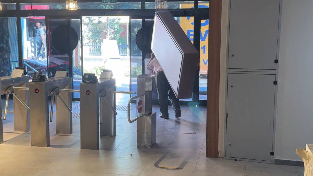 Özel şirket yurt eşyalarını çalarken yakalandı: “tadilat için götürüyoruz” yalanı