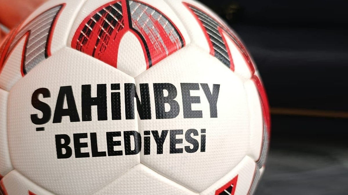 Yerliye Değil Hindistan’a! AKP’li Şahinbey Belediyesi’nden 111 Milyonluk Top Skandalı