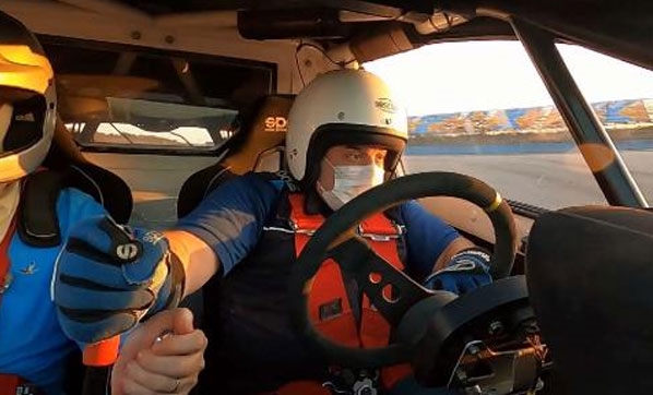 Bakan Varank, F1 pistinde test sürüşü yaparken pistten çıktı