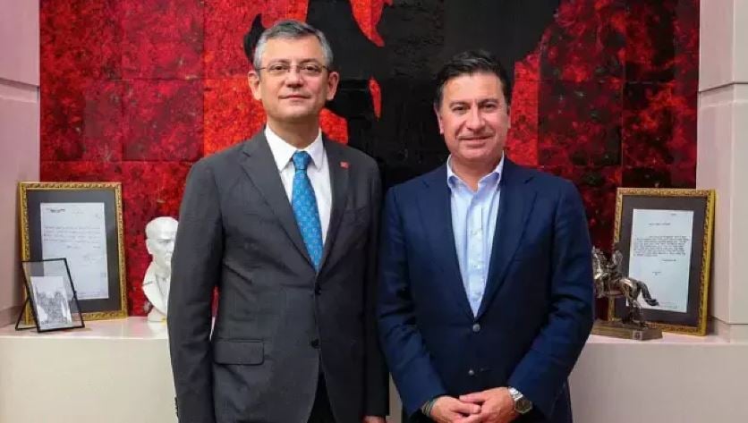 Muğla Büyükşehir Belediye Başkanı Ahmet Aras, AK Parti'ye Geçiş İddialarını Reddetti