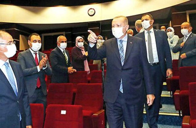 AKP'li isim, Erdoğan'ın programına katılabilmek için zorunlu test yaptırdı, korona çıktı!