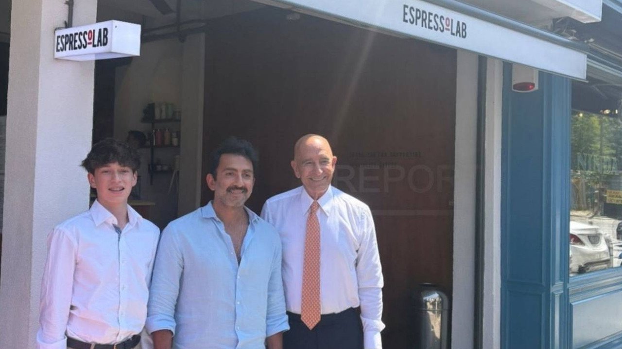ABD Temsilcisi, CHP'nin Boykot Listesindeki Espressolab'a Destek Ziyaretinde Bulundu