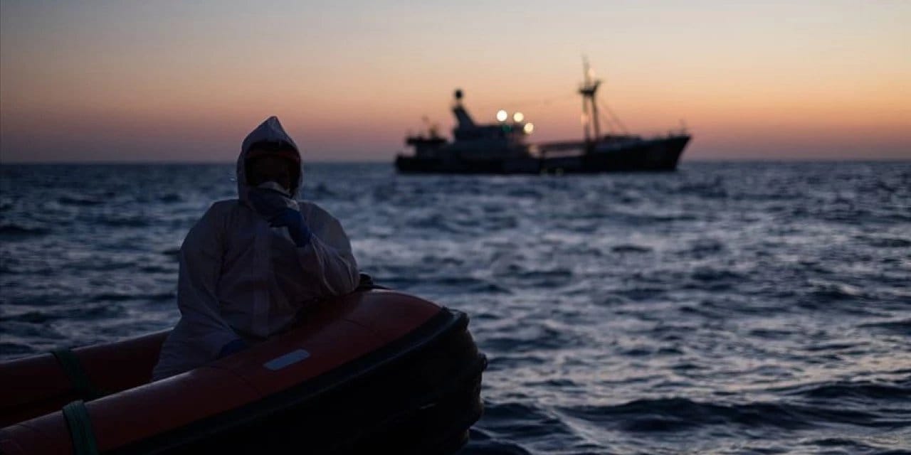 Moritanya Açıklarında Göçmen Teknesi Battı: En Az 69 Kişi Hayatını Kaybetti