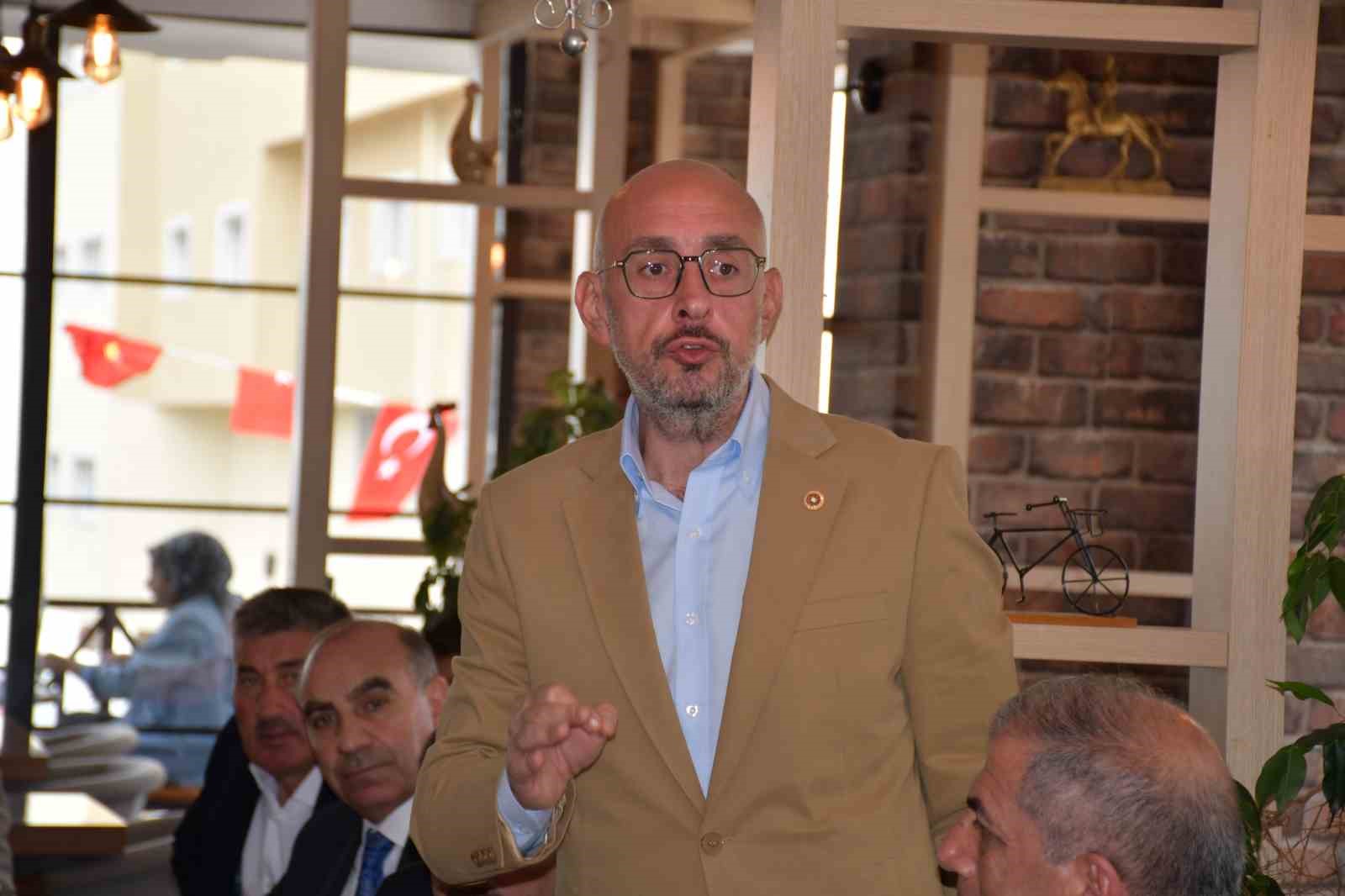 İYİ Parti’den sert terör mesajı: “Emperyalizm kendini feshedecek, PKK o zaman kendini fesheder”