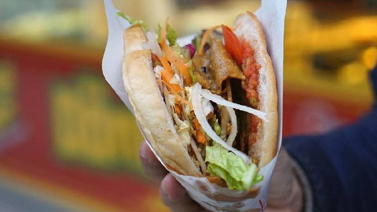 Tavuk Döner Zehirlenmesi Davasında Sanıklar Tahliye Edildi