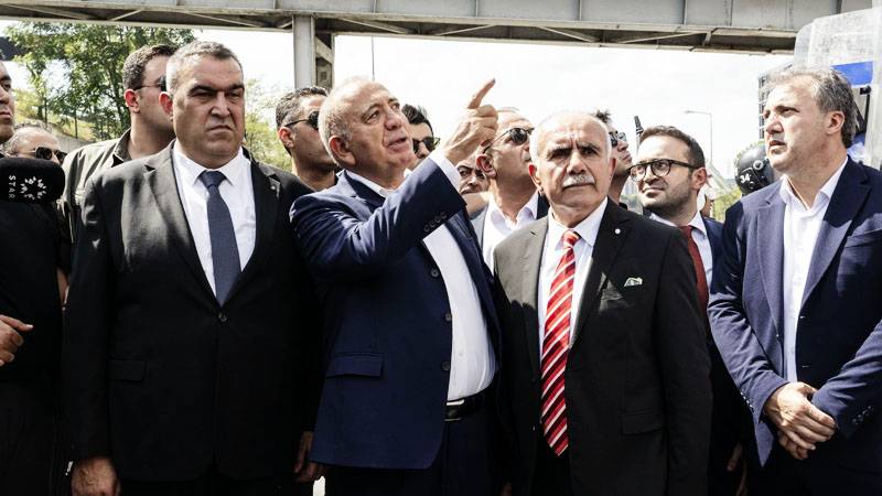 Tekin’den CHP İstanbul İl Başkanlığı Açıklaması: “Hepimiz Bir Arada Çalışırız”