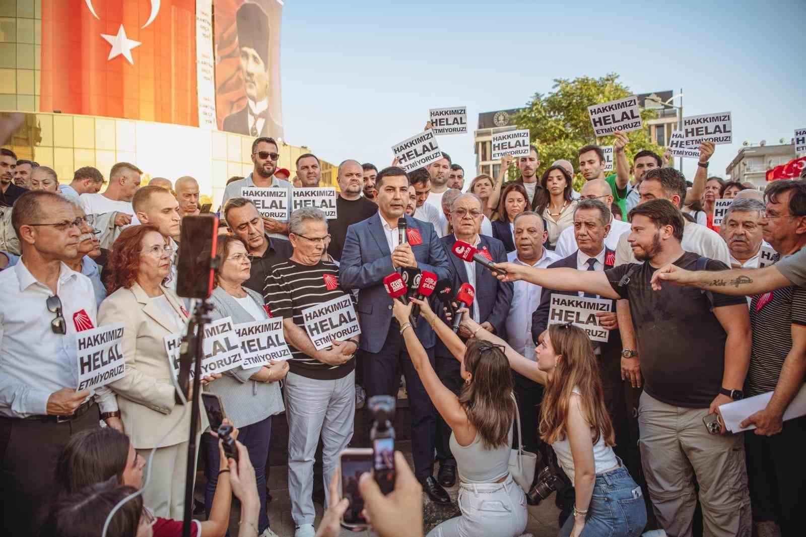 Ömer Günel: CHP grubu Meclis'te dimdik duracak, salı günü toplantıya katılacağız