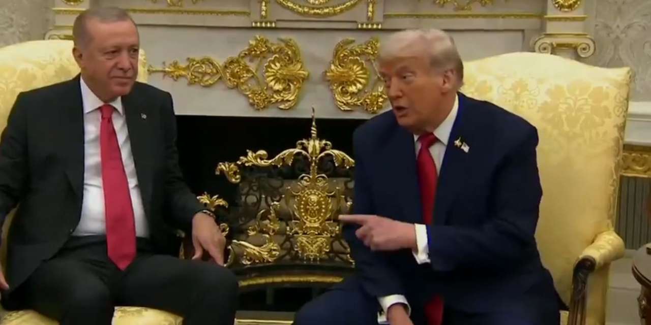 Trump Basın Karşısında Erdoğan’ı İşaret Etti: Hileli Seçimleri Herkesten İyi Biliyor