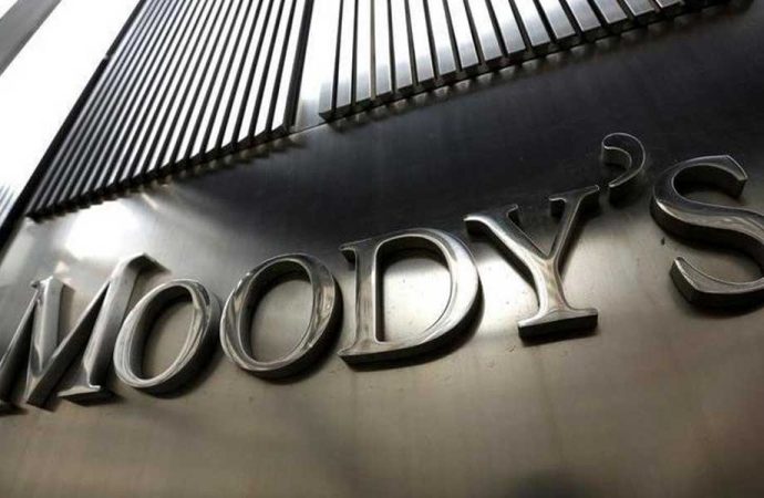 Moody's, Türkiye'nin kredi notunu düşürdü