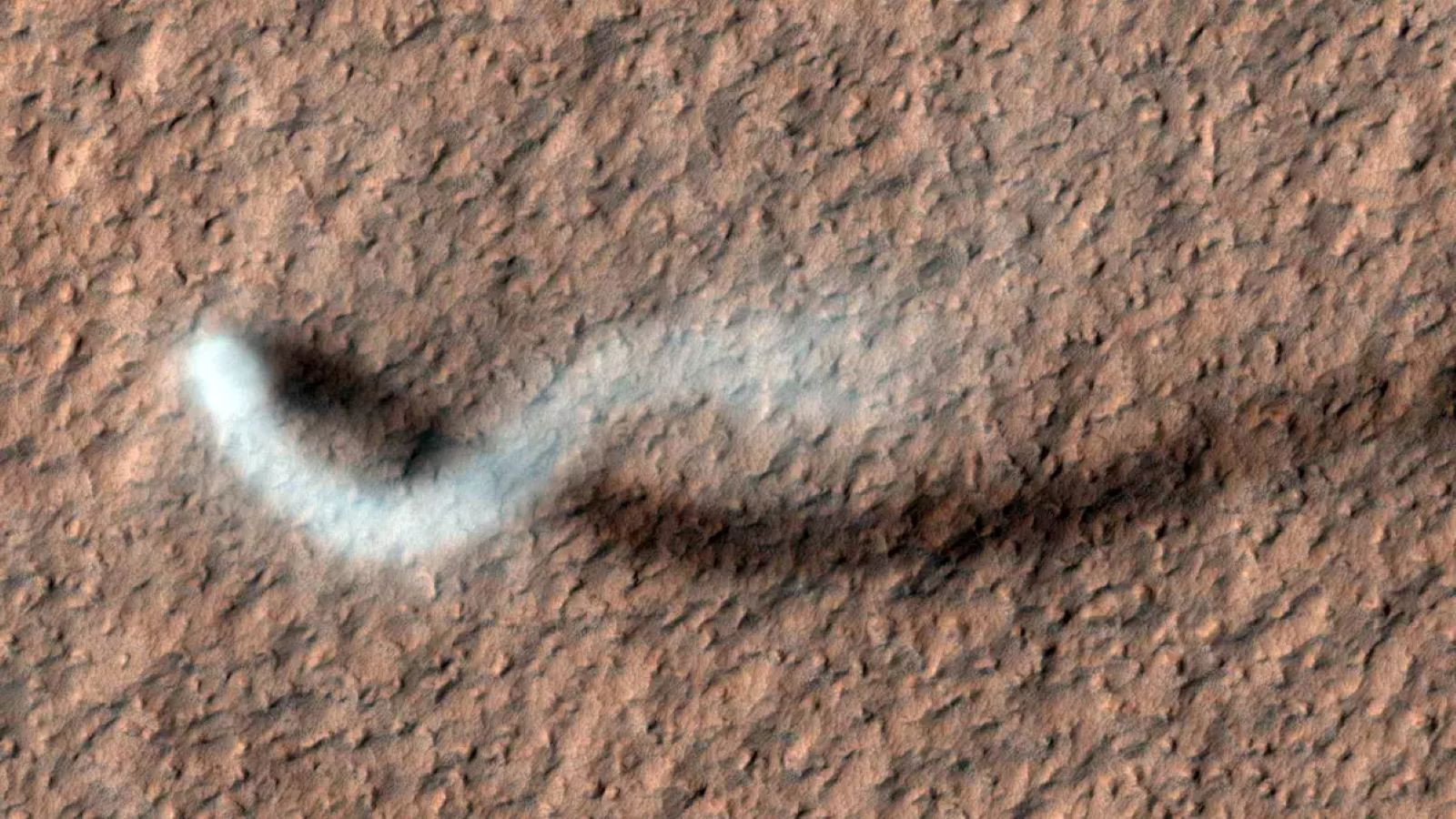 Mars’ta saatte 150 km hızla esen toz girdapları şaşkına çevirdi!