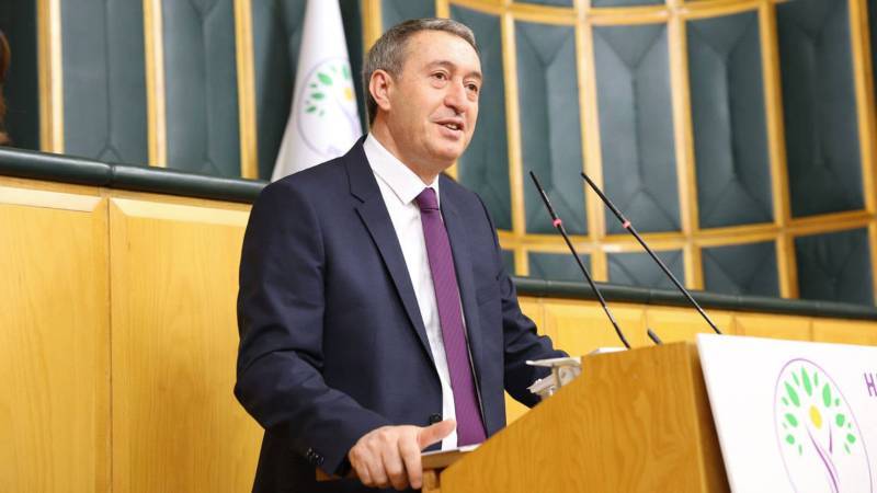 Tuncer Bakırhan: Anayasa bir toplumsal sözleşmedir, AK Parti ile yapılacak bir belge değil