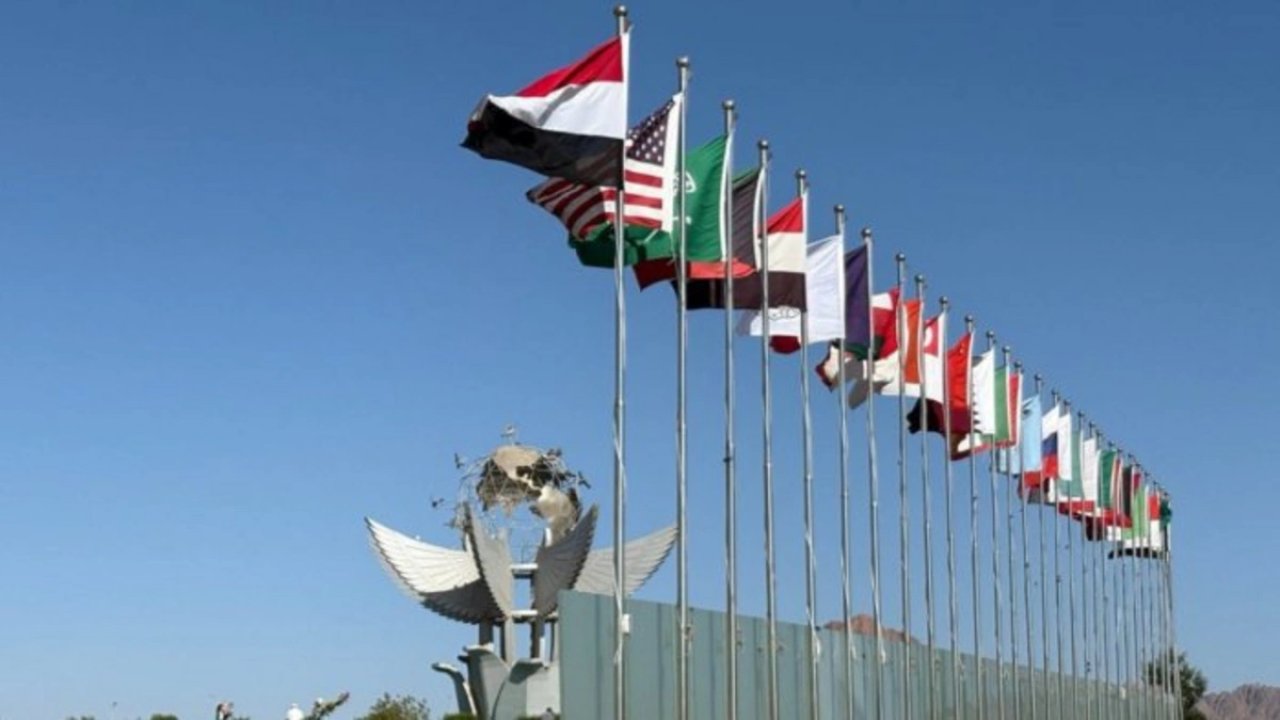 Gazze İçin Şarm el-Şeyh Barış Zirvesi Başladı: Trump ve Sisi Eş Başkanlığında 30 Lider Katıldı