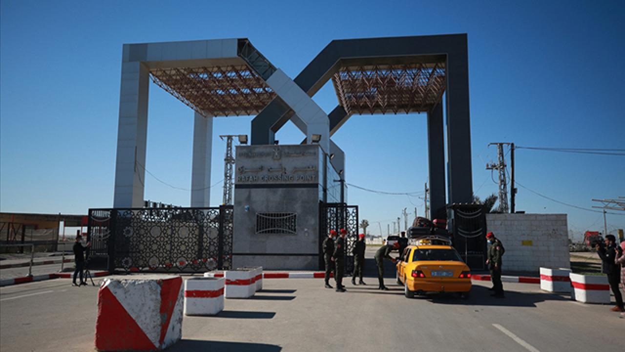 İsrail duyurdu: Gazze'deki iki kritik sınır kapısı yeniden a