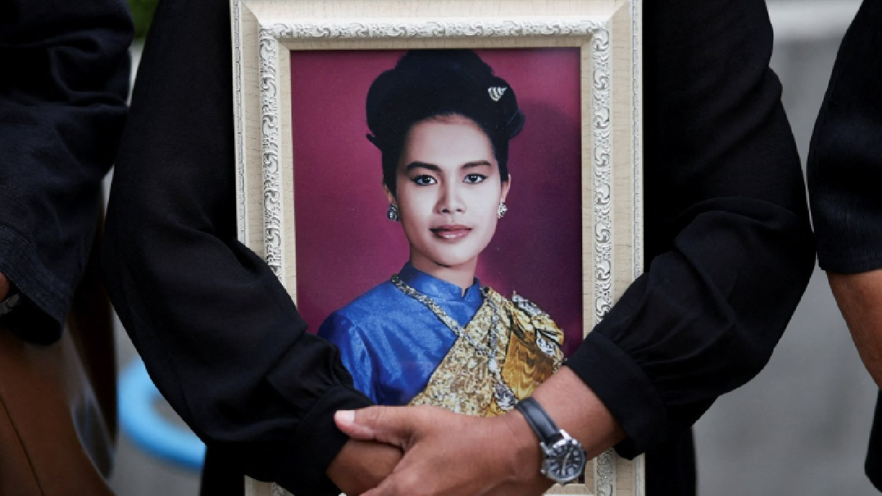Tayland Eski Kraliçesi Sirikit 93 Yaşında Hayatını Kaybetti