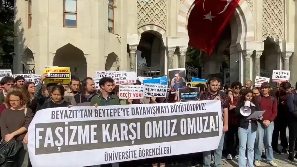 İstanbul Üniversitesi öğrencileri Hacettepe’deki saldırıya tepki gösterdi