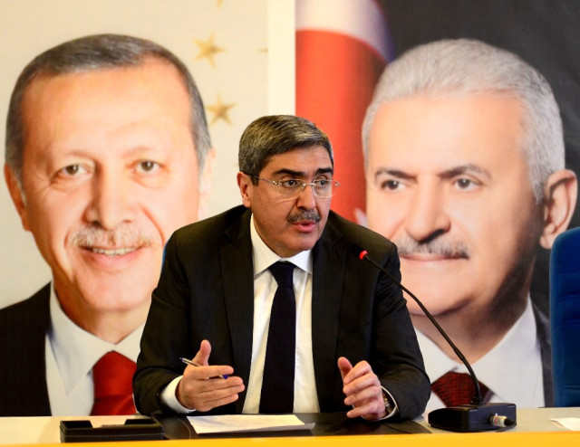 AKP Gaziantep İl Başkanı Mehmet Eyüp Özkeçeci, devletten ihale almaya doymuyor!