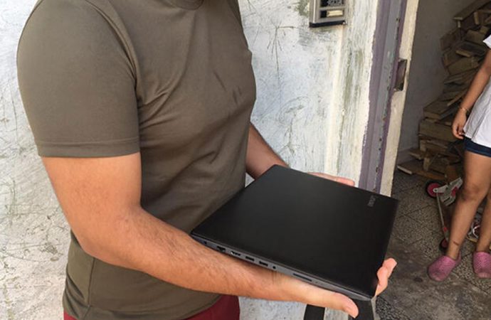 Kadıköy Belediyesi'nden ihtiyaç sahibi öğrenciler için bilgisayar desteği!