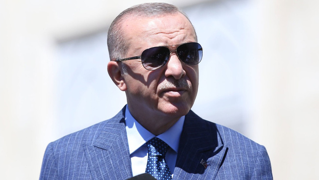 Cumhurbaşkanı'ndan Yunan gazeteye suç duyurusu!
