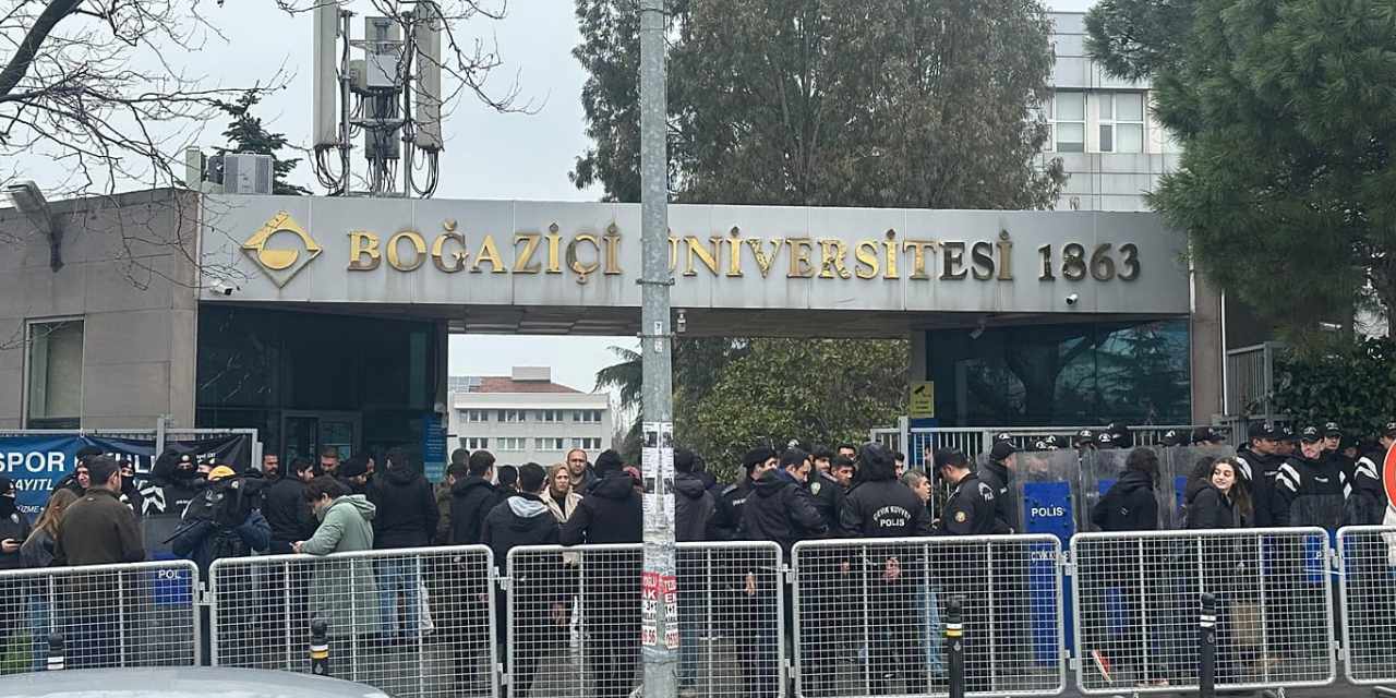 Boğaziçi’nde gerginlik tırmandı: 2 öğrenci tutuklama talebiyle mahkemeye sevk edildi