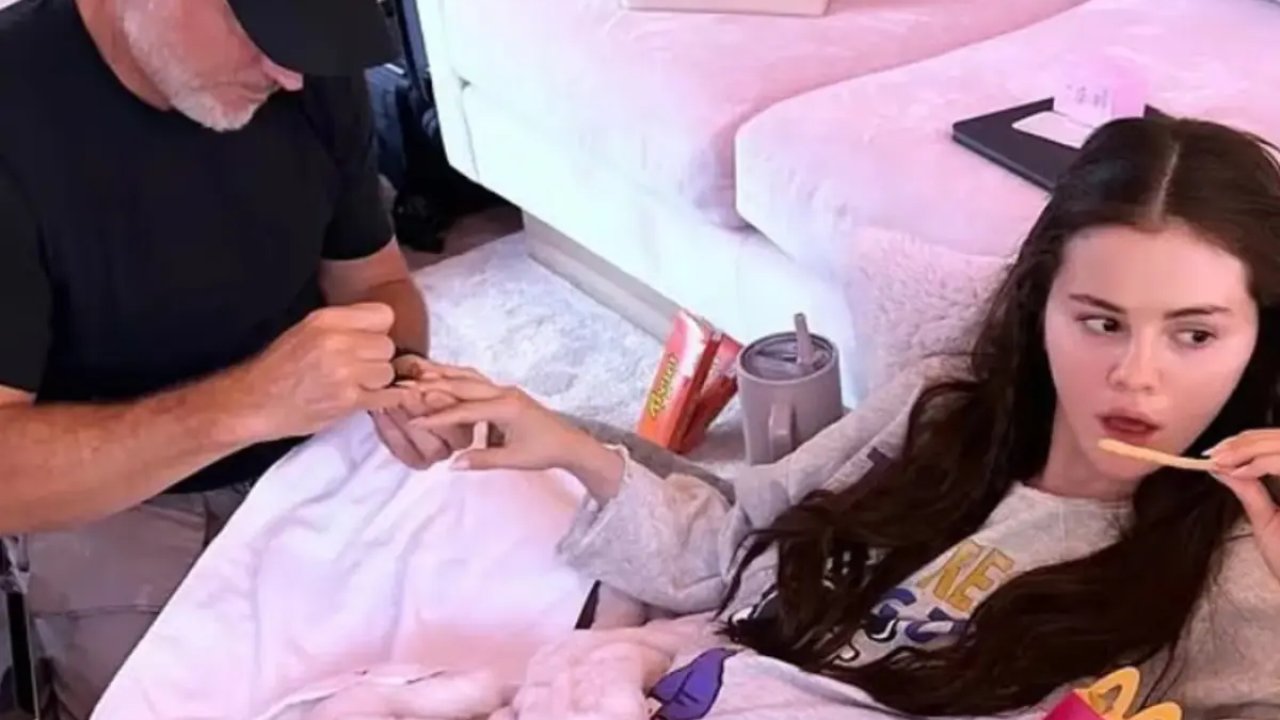 Selena Gomez’in Beslenme Düzeni Şaşırttı: Eşi Ne Yediğini Tek Tek Açıkladı!
