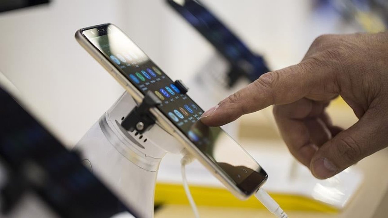 Cep Telefonu Alacaklar Dikkat! Büyük Zam İçin Geri Sayım Başladı