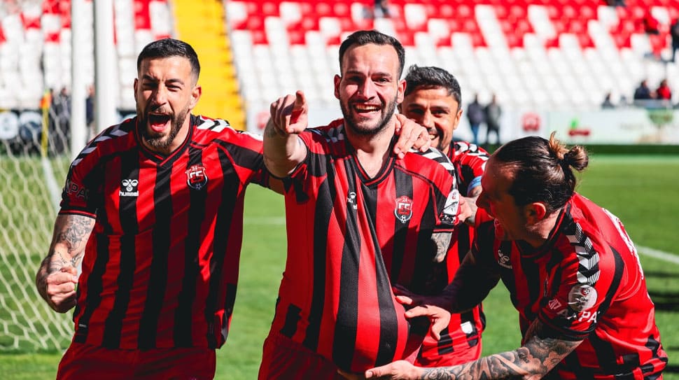 Erzincanspor'da teknik direktör belli oldu! Mustafa Sarıgül ile imzalar atıldı