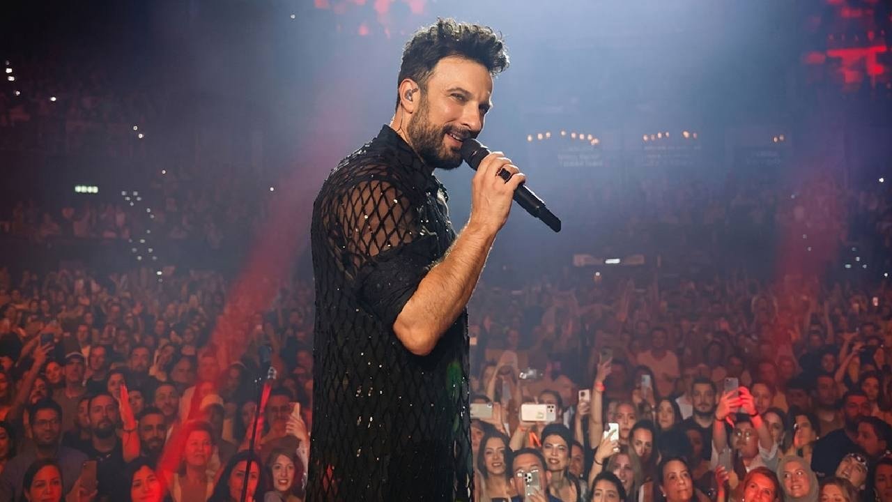 Tarkan’a Büyük İlgi: 300 Bin Kişi Ücretsiz Bilet İçin Sıraya Girdi