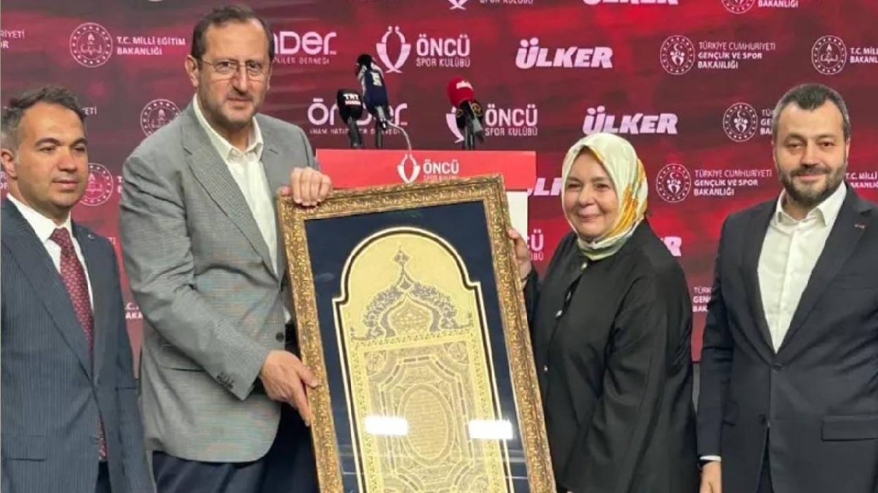 Murat Ülker’den Aile Geleneği Vurgusu: İmam Hatip Bağı Üç Nesildir Sürüyor!
