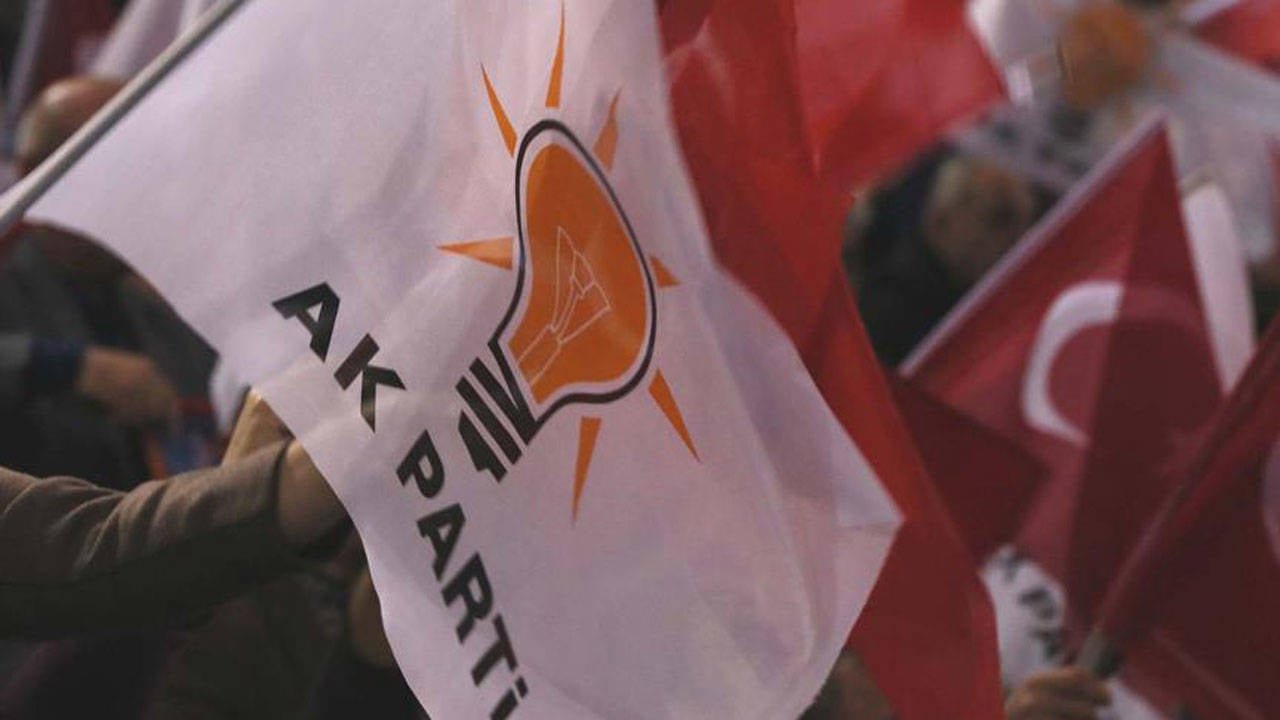 AKP'de peş peşe istifalar: 4 il başkanı görevden ayrıldı