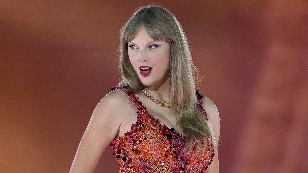 Taylor Swift Rekor Kırdı: Tarihin En Zengin Kadın Sanatçısı Oldu!