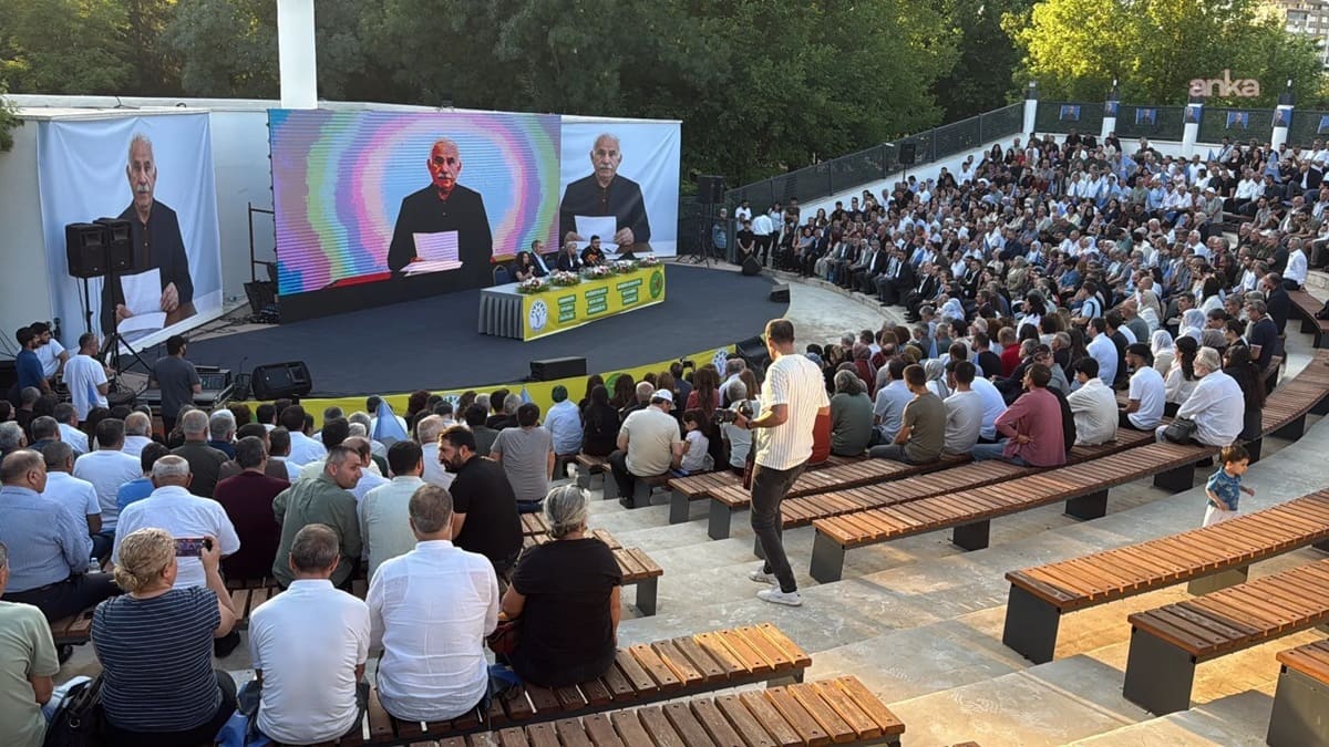 DEM Parti tarih verdi: Dört ilde Öcalan için özgürlük miting