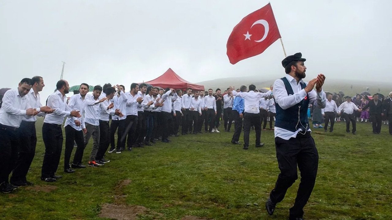 İstanbul Rekora Koşuyor: 5 Bin Kişi Aynı Anda Horon İçin Buluşacak!