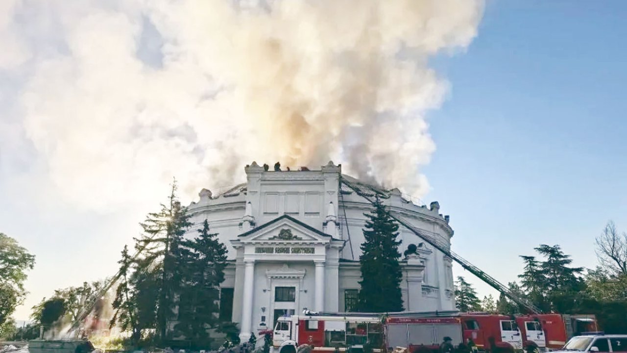 Ukrayna’dan Sivastopol Müzesine İHA Saldırısı: Tarihi Panorama Alevlere Teslim Oldu!