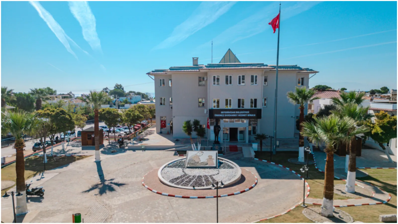 İzmir'deki yolsuzluk soruşturmasında yeni gelişme! Eski başkanın eşi gözaltında