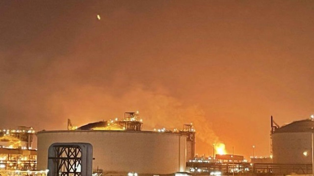 Katar’da Alevler Geceyi Aydınlattı: Dünyanın En Büyük LNG Tesisinde Patlama!