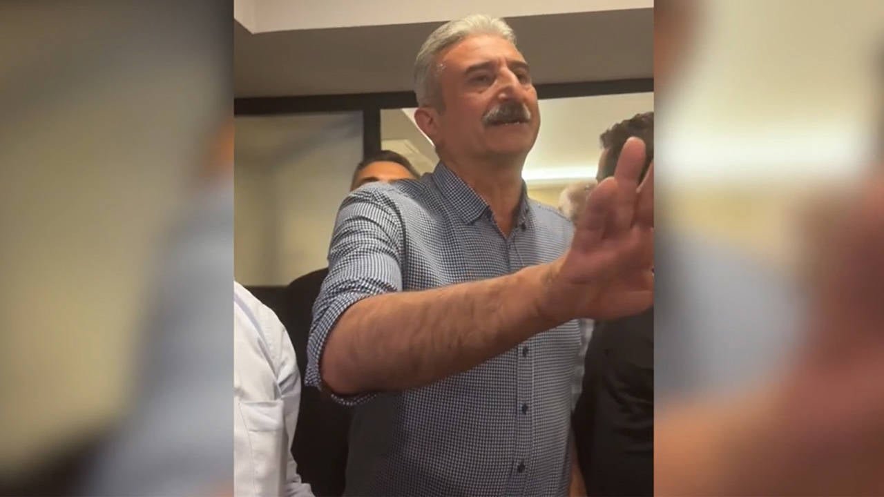 Bursa CHP’de “Arabulucu” Tartışması: Tepkiler Büyüdü, Kısa Sürede Uzaklaştılar!
