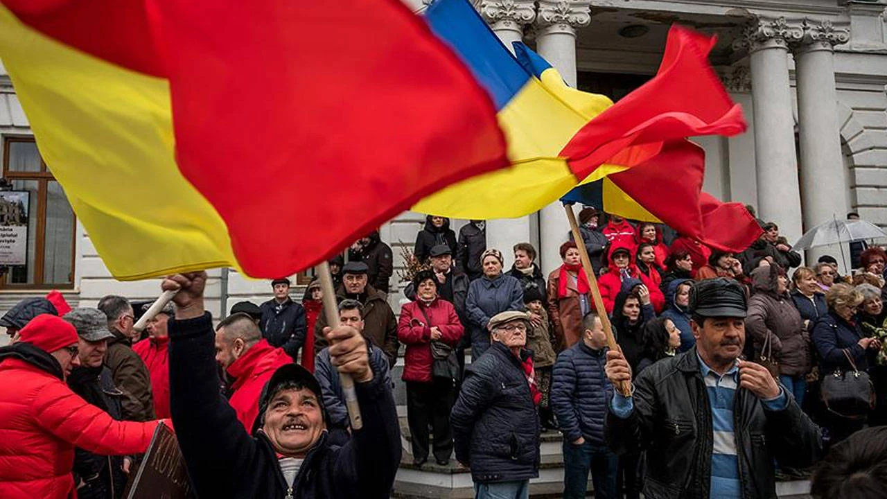 Romanya'dan Moldova için tarihi adım! Meclis birleşme teklifini onayladı