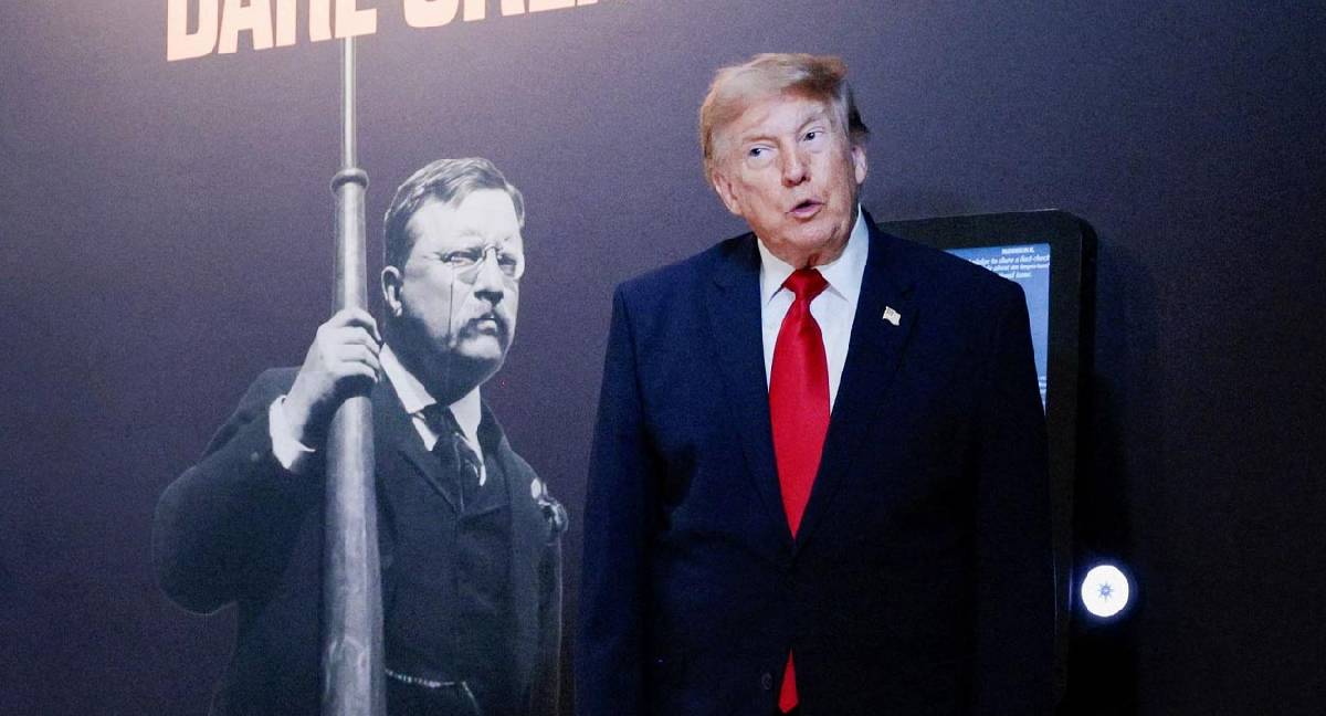 Trump'tan tarihi göndermeler: Roosevelt'in hologramına Panama Kanalı'nı sordu