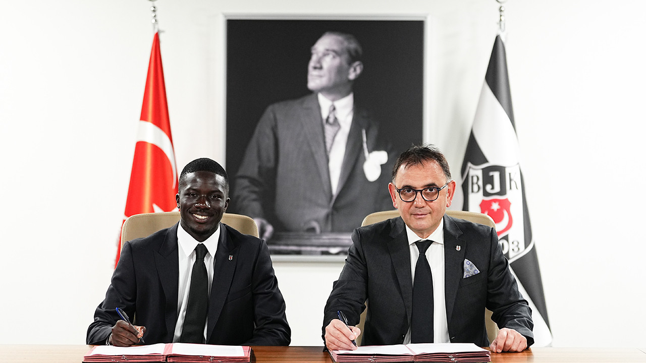 Beşiktaş Ouattara transferini resmen açıkladı! Genç yıldızla 4 yıllık sözleşme imzalandı