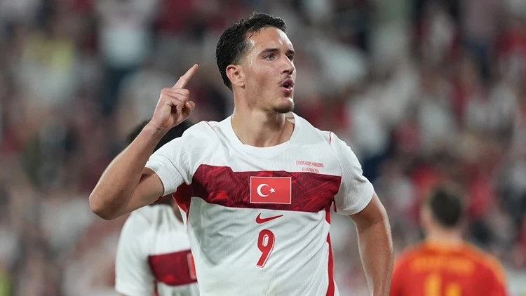 Trabzonspor'dan A Milli yıldız için transfer hamlesi: Porto'nun talebi belli oldu
